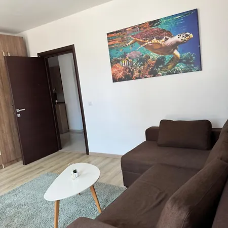 Lira Апартаменты *