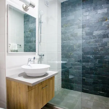 Lira Апартаменты *